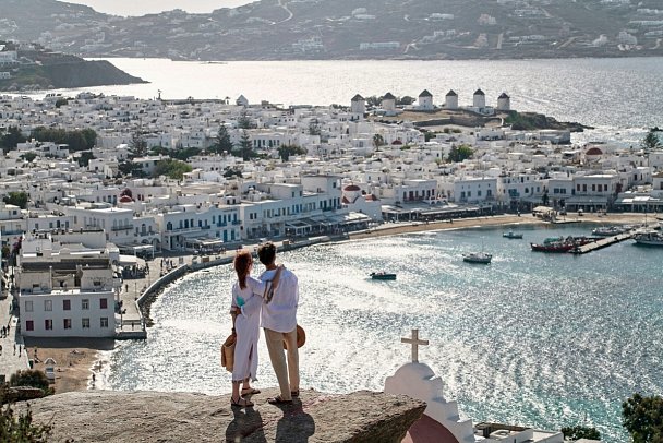 Deos Mykonos - A Myconian Collection Hotel