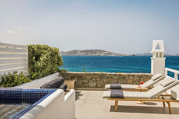 Grace Mykonos - Wohnbeispiel Juniorsuite Meerblick Plunge Pool (Zimmercodierung J1R)