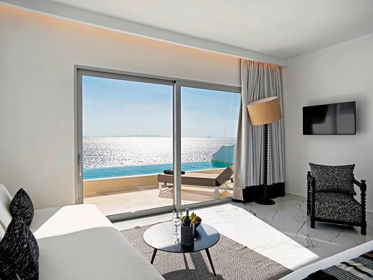 Kouros Hotel & Suites - Wohnbsp. Suite Sanctuary Meerblick mit Zugang zum Gemeinschaftspool (Zimmercodierung WBQ)