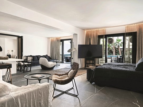 Myconian O - The Grand O! Residence