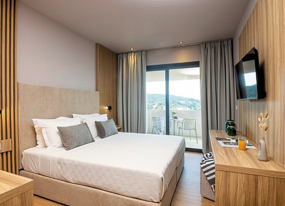 Petra Nera Hotel Skiathos, Philian Hotels & Resorts - Wohnbeispiel Doppelzimmer Superior Meerblick (Zimmercodierung DSM)