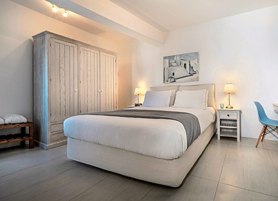 Anema Luxury Suites and Villas - Wohnbeispiel Sorokos Suite mit Außenjacuzzi (Zimmercodierung WBG)