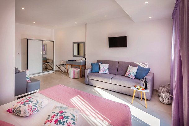 MAR n MAR Crown Hotel and Suites - Wohnbeispiel Suite Superior (Zimmercodierung WS1)