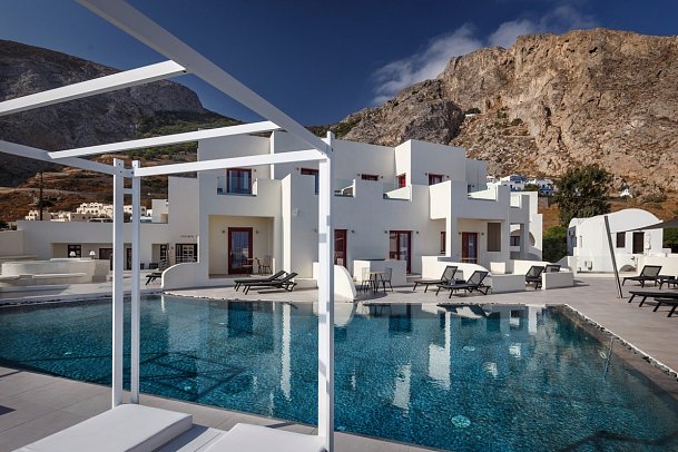 MAR n MAR Crown Hotel and Suites