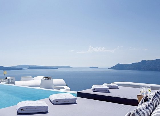 Katikies Santorini - Pool Bar