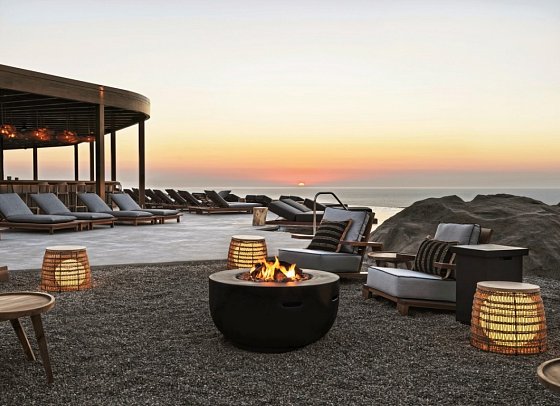 Magma Resort Santorini, Part of the Unbound Collection by Hyatt - On the Rocks Bar & Fire Pit