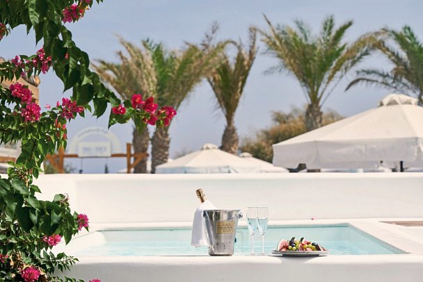Nikki Beach Resort Santorini
