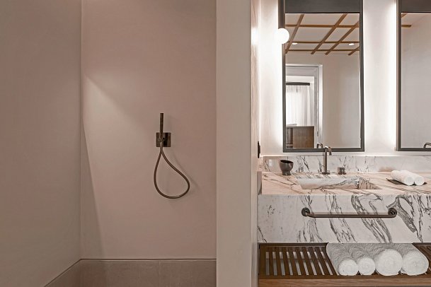 Domes Novos Santorini, Autograph Collection - Badbeispiel Doppelzimmer Senses Retreat Meerblick Zen Privatpool (Zimmercodierung DBM)