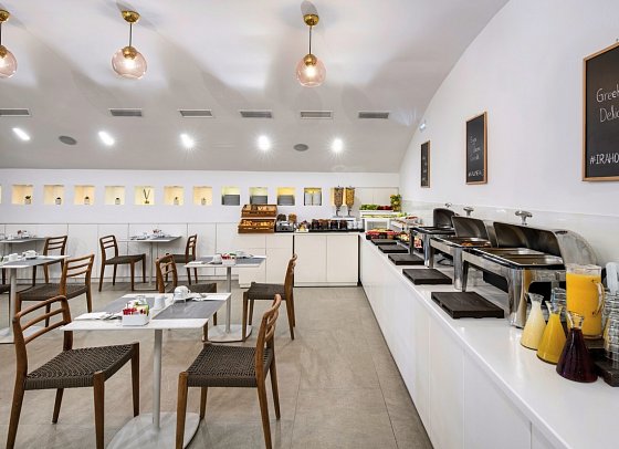 Ira Hotel & Spa