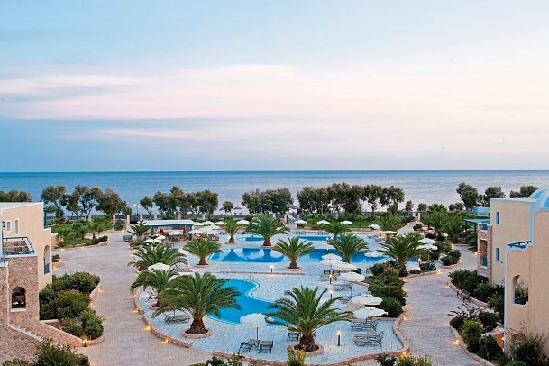 Santo MiraMare Resort