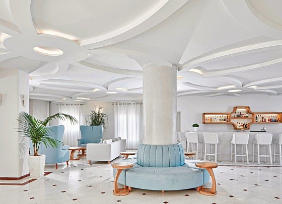 Santorini Palace
