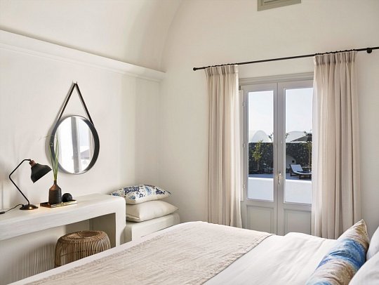 Santo Pure Oia Suites & Villas - Wohnbeispiel Suite Poolblick