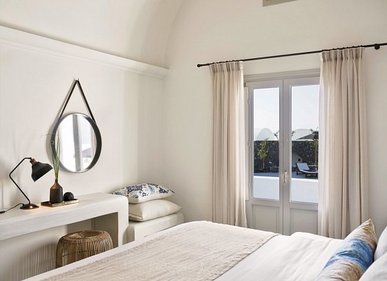 Santo Pure Oia Suites & Villas - Wohnbeispiel Suite Poolblick