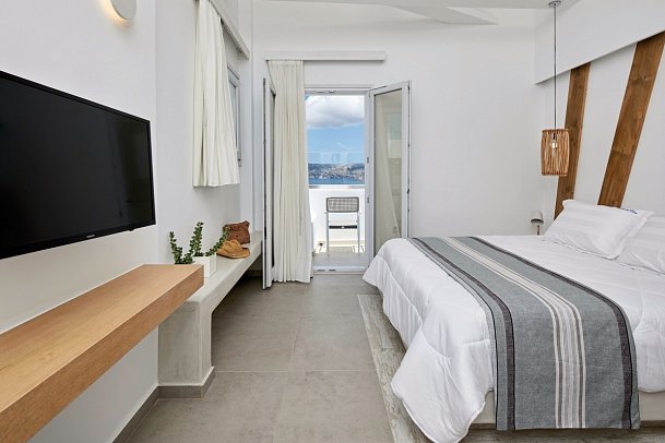 Santorini View Hotel by Highlight - Wohnbeispiel Doppelzimmer Deluxe Calderablick mit kl. Privatpool (Zimmercodierung DD1)
