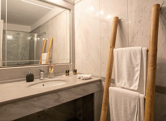Andromeda Villas & Spa Resort - Badbeispiel Doppelzimmer (Zimmercodierung DSM)