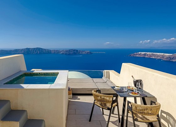 Andromeda Villas & Spa Resort - Wohnbeispiel Suite Sea View VIP with outdoor Jacuzzi (Zimmercodierung WBM)