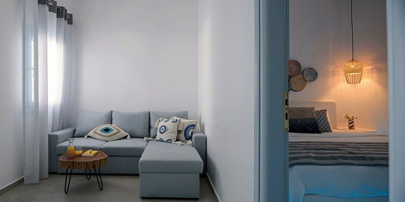 Kalestesia Suites - Wohnbeispiel Suite Premium mit Außenjacuzzi und Calderablick (Zimmercodierung DMM)