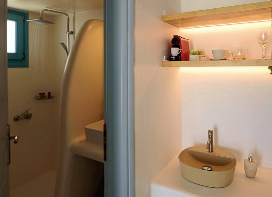 Kalestesia Suites - Badbeispiel Familien Maisonette mit kleinem privaten Pool (Zimmercodierung MBR)