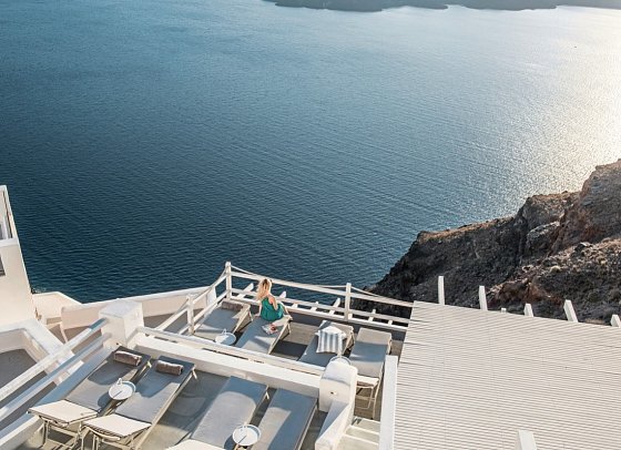 On The Rocks Santorini