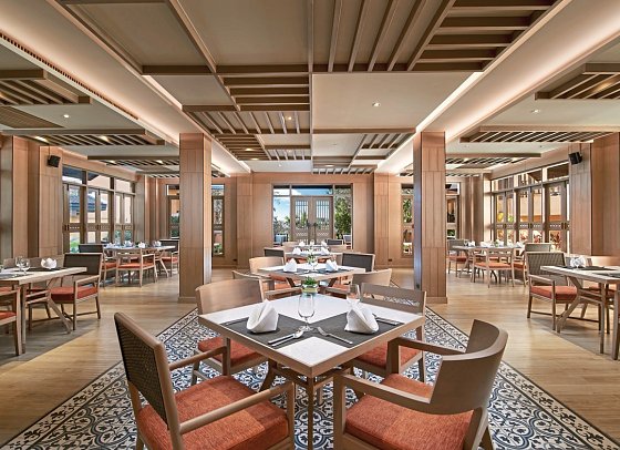 Amari Vogue Resort