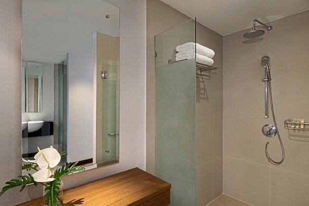 AVANI Ao Nang Cliff Krabi Resort - Badbeispiel Avani Superior (Zimmercodierung US1)