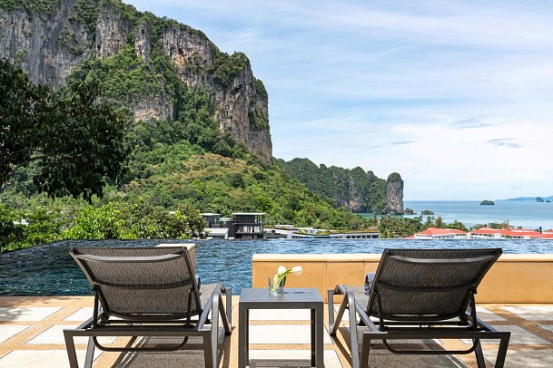 AVANI Ao Nang Cliff Krabi Resort