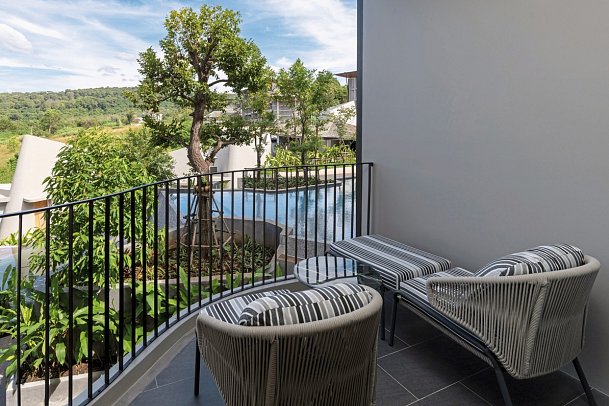 Varana Hotel - Balkonbeispiel Luxe Plus Mountain View (Zimmercodierung UB1)