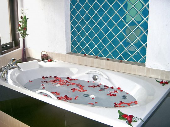 Peace Laguna Resort - Badbeispiel Private Cottage (Zimmercodierung BD2)
