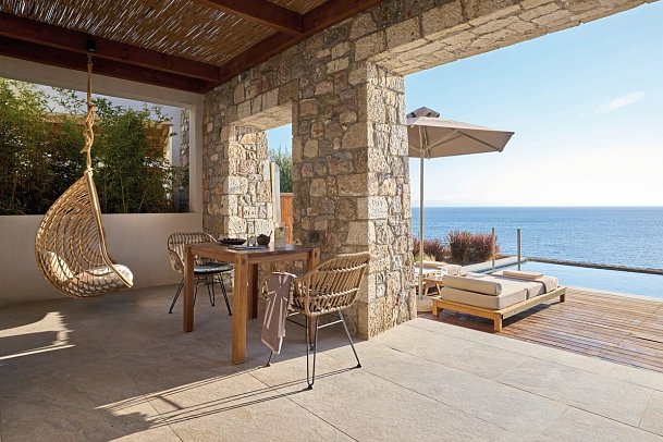 KOIA All-Suite Wellbeing Resort - Wohnbeispiel Suite Privatpool (Zimmercodierung W1R)