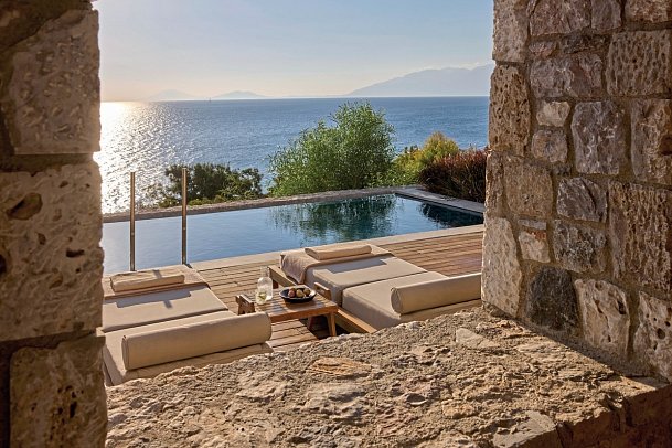 KOIA All-Suite Wellbeing Resort - Wohnbeispiel Suite Privatpool (Zimmercodierung W1R)