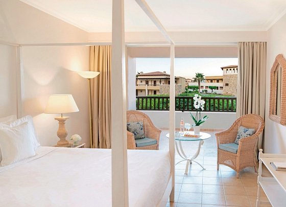Grecotel LUX@ME Kos - Wohnbeispiel Familienzimmer Gartenblick (Zimmercodierung F1G)