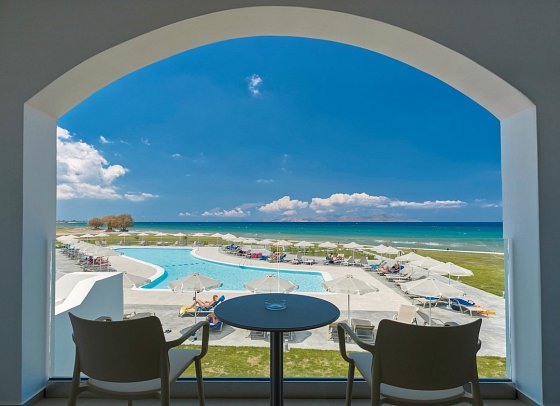 Aeolos Beach Hotel - Wohnbeispiel Doppelzimmer Select Meerblick (Zimmercodierung DNM)