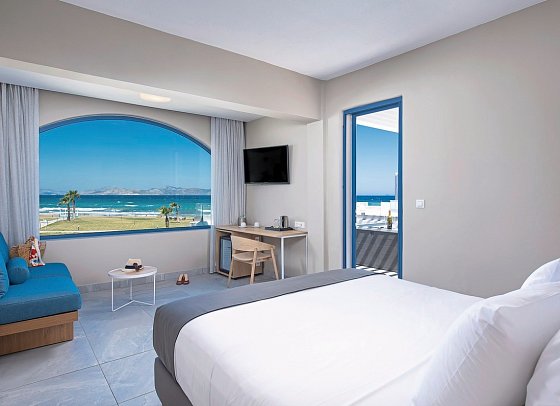 Aeolos Beach Hotel - Wohnbeispiel Juniorsuite obere Etage (Zimmercodierung J1D)