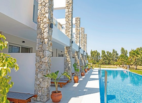 Cavo D'oro - Wohnbeispiel Juniorsuite Swim-Up (Zimmercodierung JBQ)