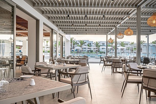 Porto Bello Beach Hotel & Aqua Park