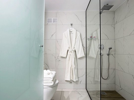 Dimitra Beach Hotel & Suites - Wohnbeispiel Doppelzimmer Meerblick (Zimmercodierung D1M)