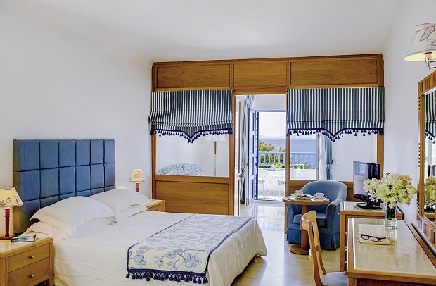 Mitsis Norida - Wohnbeispiel Familienzimmer Meerblick (Zimmercodierung F1M)