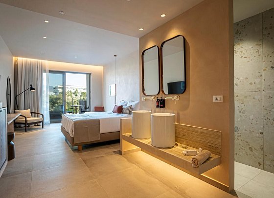 Arato by E-Geo - Wohnbeispiel Deluxe Suite Swim Up (Zimmercodierung WDQ)