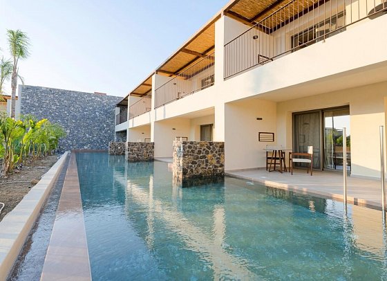 Arato by E-Geo - Beispiel Aussenansicht Executive Suite Swim Up (Zimmercodierung WTP)