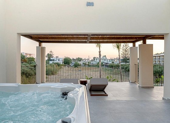 Arato by E-Geo - Beispiel Aussenbereich Grand Suite (Zimmercodierung WO1)