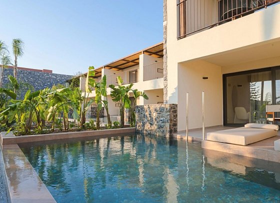 Arato by E-Geo - Beispiel Aussenbereich Grand Suite Private Pool (Zimmercodierung WOR)