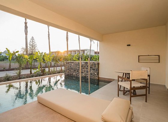 Arato by E-Geo - Beispiel Aussenbereich Grand Suite Private Pool (Zimmercodierung WOR)
