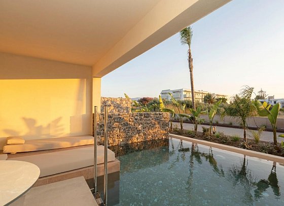 Arato by E-Geo - Beispiel Aussenbereich Grand Suite Private Pool (Zimmercodierung WOR)