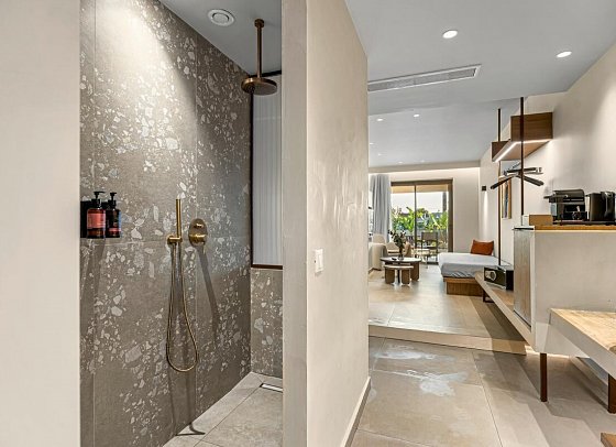 Arato by E-Geo - Beispiel Bad Grand Suite Private Pool (Zimmercodierung WOR)