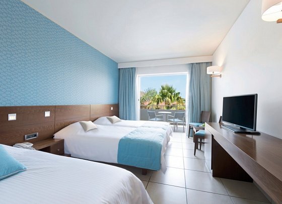 Blue Lagoon Resort - Wohnbeispiel Dreibettzimmer Gartenblick (Zimmercodierung TBG)