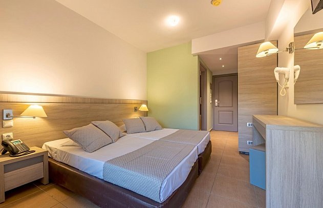 Akti Beach Club - Wohnbeispiel DZ Premium Gemeinschafts-Pool Adults-only (Zimmercodierung DM1)