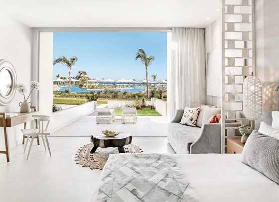 Ikos Aria - Wohnbeispiel Juniorsuite Deluxe Privatgarten Poolblick (Zimmercodierung JDP)