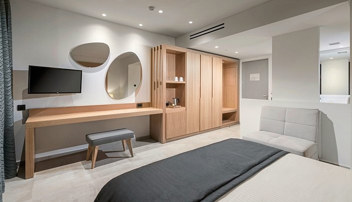 Blue Lagoon Ocean - Wohnbeispiel Juniorsuite Swim-Up Gartenblick (Zimmercodierung J1Q)