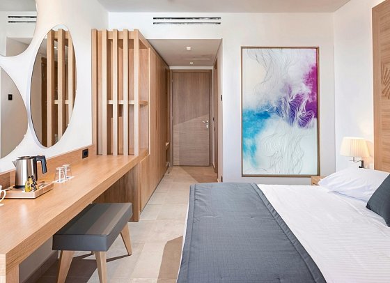 Blue Lagoon Ocean - Wohnbeispiel Doppelzimmer Meerblick Jacuzzi (Zimmercodierung D2M)