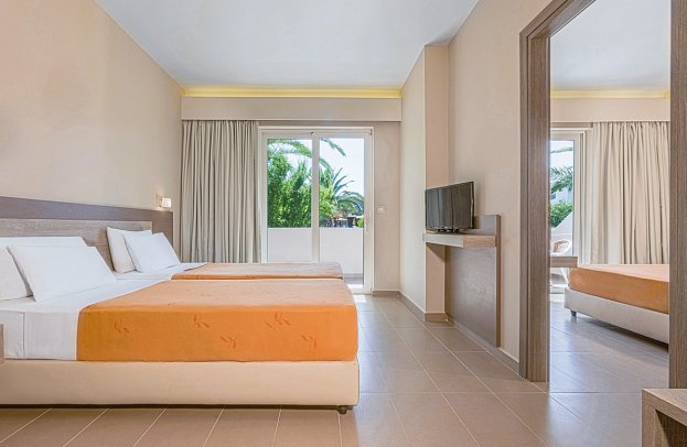 Esperia Hotel - Wohnbeispiel Familienzimmer (Zimmercodierung FB1)